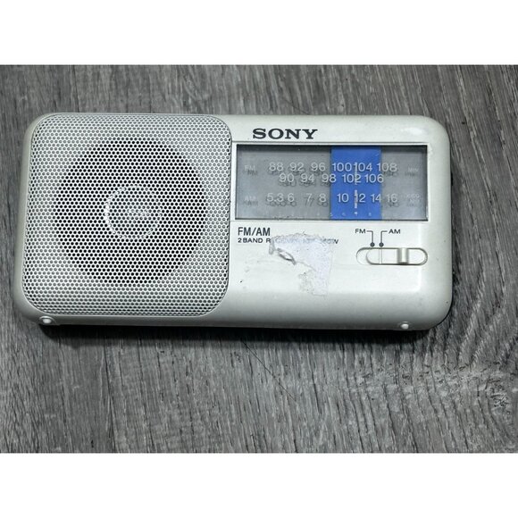 Sony AM/FM Portable 2 Band Receiver Transistor Radio Model ICF-350W White - Picture 1 of 7